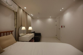 Mari House